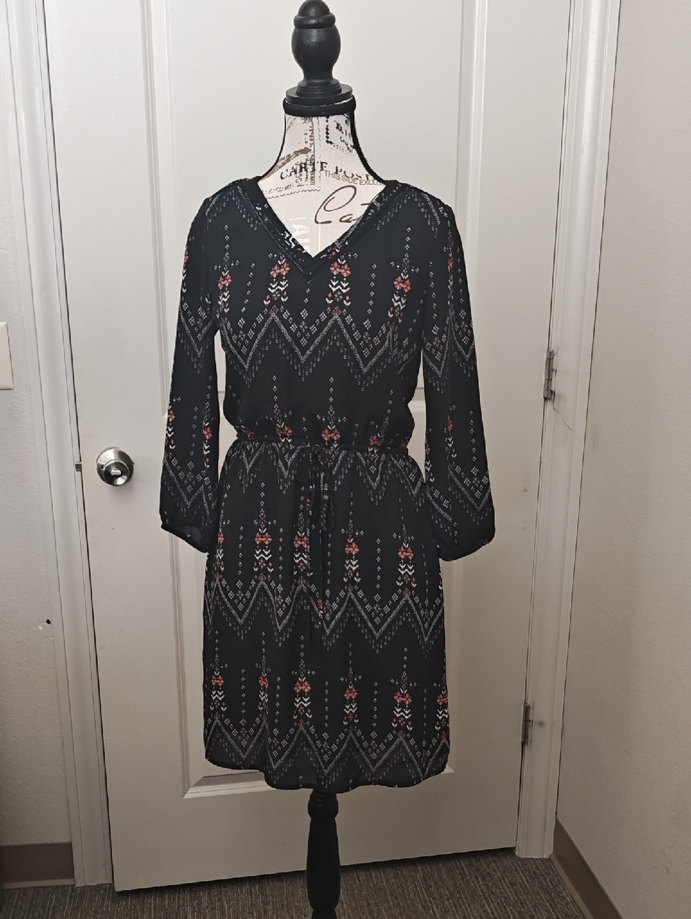 Maurices Black V-Neck Midi Dress with Coral and Gray Print